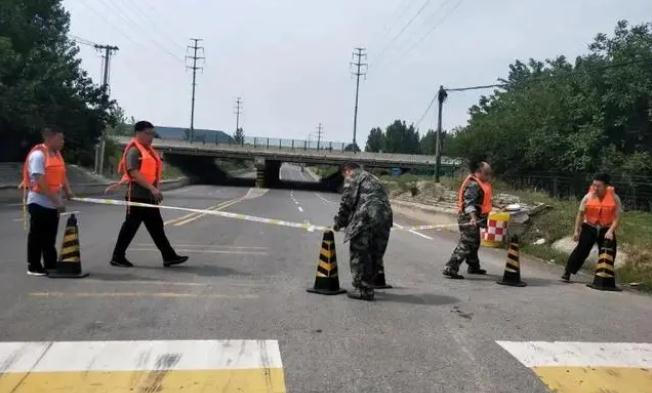 濰城區(qū)|實戰(zhàn)化演練， 筑牢防汛&ldquo;安全堤&rdquo;